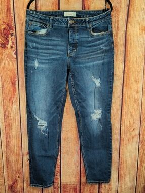 Maurices 12 Button Fly Denim Jeans Ladies